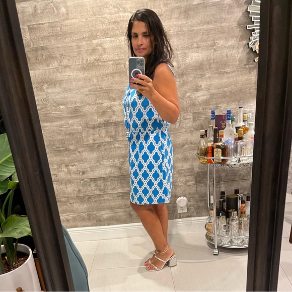 Crown & Ivy pre loved Blue/ White Print Midi Dress with drawstring. - Picture 2 of 7